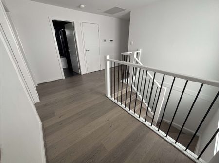 Brand New Luxury Living&excl; - Photo 3