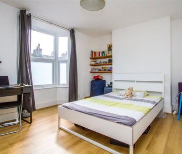 4 bedroom terraced house to rent - Photo 4