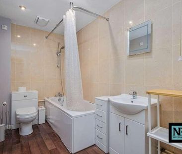 Ellerbeck, Wilnecote, B77 - Photo 1