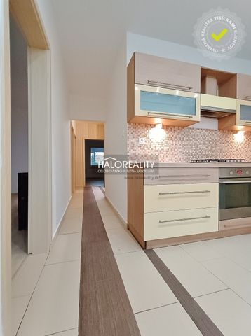 3 izbový byt na prenájom 81m2, Dunajská Streda - Photo 2