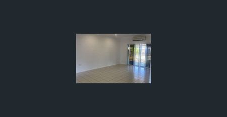 3 Bedroom House in Mount Sheridan - Photo 4