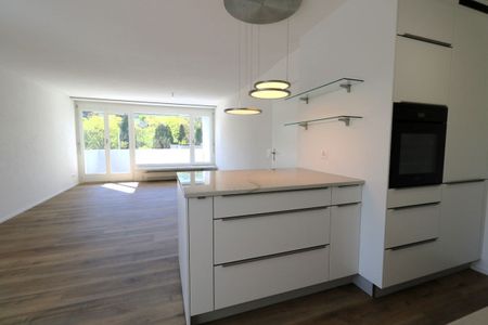Helle, stilvolle und komplett renovierte 4.5 Zimmer-Wohnung - Photo 4