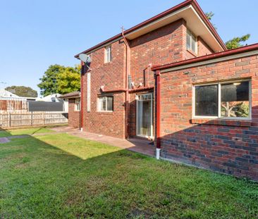 18 Leinster Grove, Northcote VIC 3070 - Townhouse For Rent | Domain - Photo 3