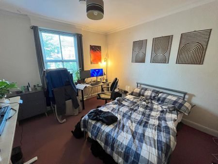 4 bedroom terraced house to rent - Photo 3