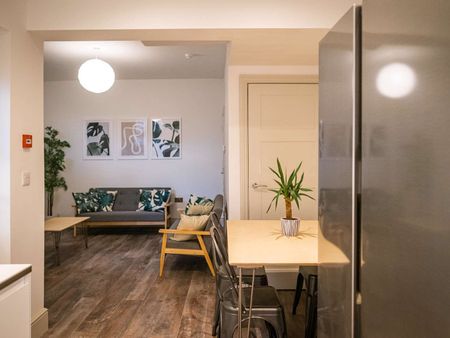 Stunning 6 bedrooms home located on Bowerham Room 1 (ensuite) - Photo 2