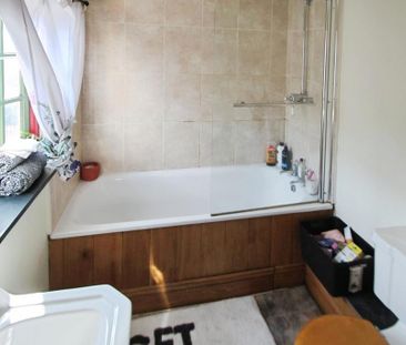 2 bedroom maisonette to rent - Photo 5