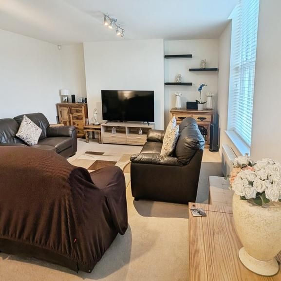2 bedroom apartment to rent - Photo 1