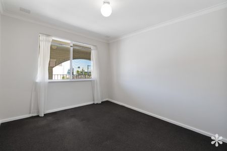 5/8 Rutland Avenue - Photo 4