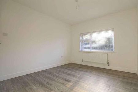 Station Road, Burton Latimer, NN15 - Photo 2