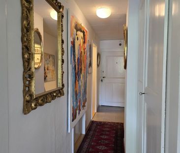 APPARTEMENT 11/2 PIÈCES À BERNE - VIEILLE VILLE, MEUBLÉ, TEMPORAIRE - Foto 3