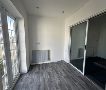 Manor Road, Doncaster, Askern - Photo 6