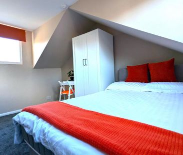 1 bedroom in a house share to rent - Photo 3