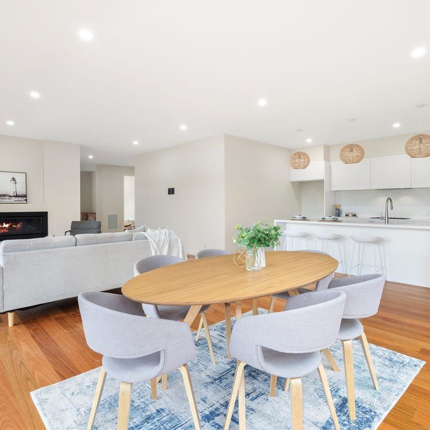 Stylish, Sustainable Coastal Living - Photo 1