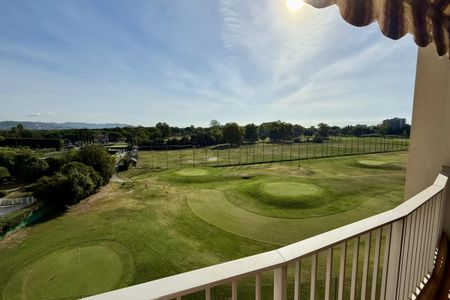 Location appartement meublé vue golf à Mandelieu - Photo 3