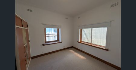 CENTRAL, PRIME POSITION - Photo 3