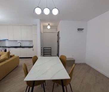 Apartament 2 camere, mobilat, parcare, lift, prima inchiriere - Fotografie 3