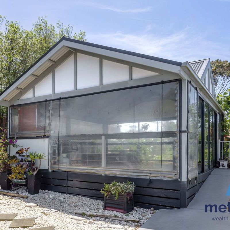 3 Allied Drive, CARRUM DOWNS, VIC - Photo 1