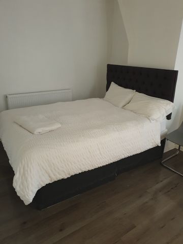 Room in a Shared House, Rochdale Road, M9 - Photo 2