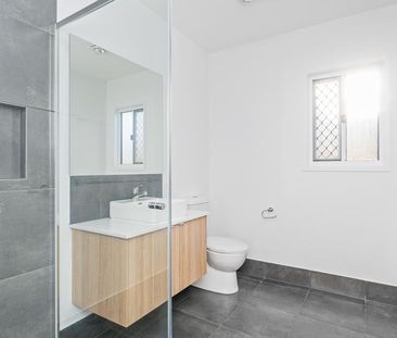 NEWLY BUILT DUPLEX IN WONDUNNA - Photo 5