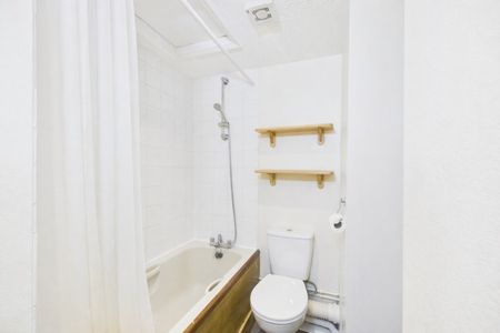 Leacey Court, Churchdown, Gloucester, GL3 - Photo 3