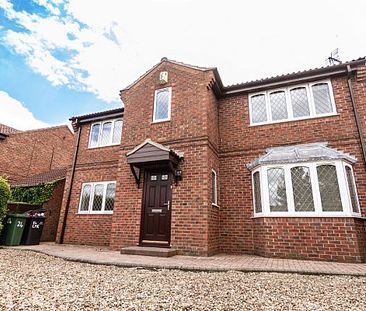 24 Low Mill Close - Photo 2