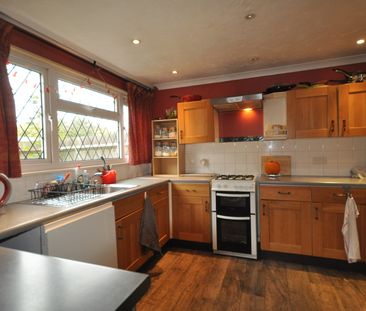 3 bedroom house to rent - Photo 2