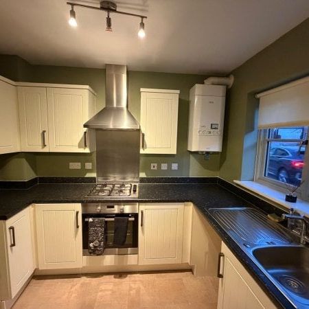 Lon Y Grug, Neath, SA10 - Photo 1