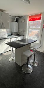 4 bedroom terraced house to rent - Photo 3