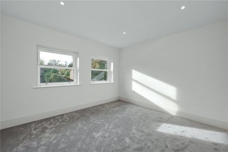 5 bedroom semi-detached house to rent - Photo 4