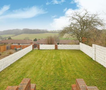 3 bedroom semi-detached house to rent - Photo 4