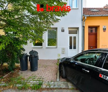 Pronájem bytu 1+kk v přízemí rodinného domu, ul. Skorkovského, Brno... - Photo 3