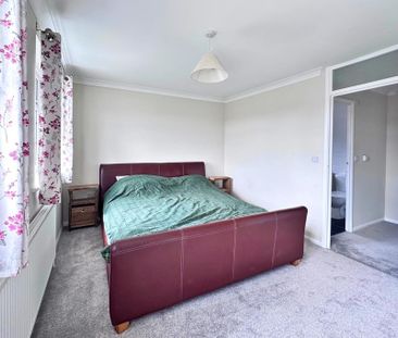 2 bedroom end of terrace house to rent - Photo 5