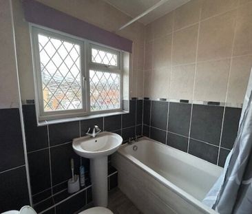 Hyde Close, Great Sutton - Photo 5