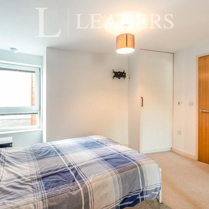 2 bedroom flat to rent - Photo 1