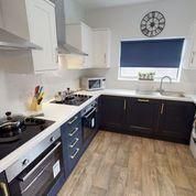 1 bedroom in a house share to rent - Photo 3