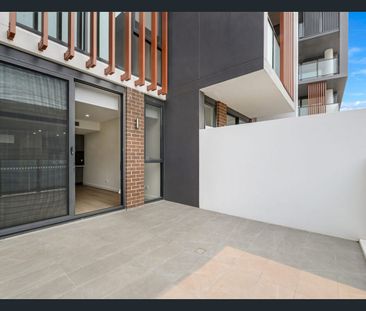 MODERN TOWN HOUSE LIVING - Photo 6