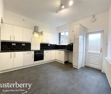 2 bedroom townhouse to rent - Photo 4