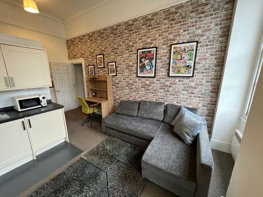 1 Bedroom Home – Student Let - Photo 1