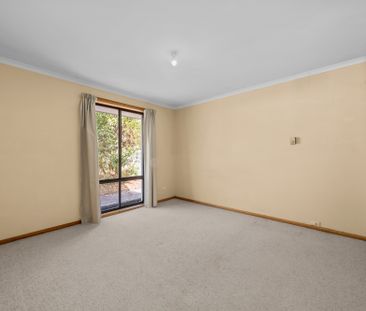 Neat & Tidy Home, Good Location - Lease until January 2025 only - Photo 6