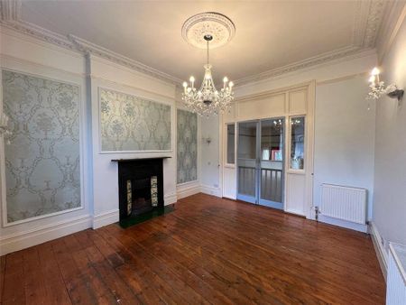 5 bedroom detached house to rent - Photo 2