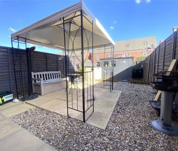 3 bedroom end of terrace house to rent - Photo 3
