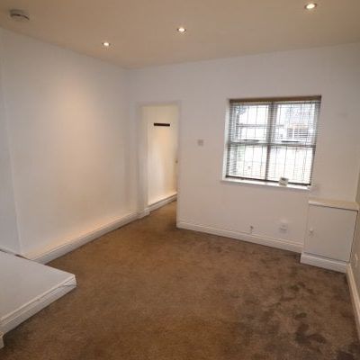 COXTIE GREEN - BRENTWOOD, Property for rent - Photo 1
