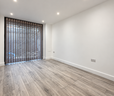 3 bedroom flat to rent - Photo 6