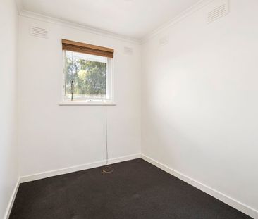 Ideal location! - Photo 1