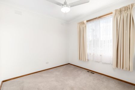 Prime Location - Photo 2