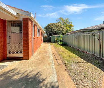 Two bedroom duplex in east Dubbo - Photo 2