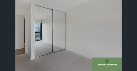 Elegant 1 Bedroom with Stunning View! - Photo 3