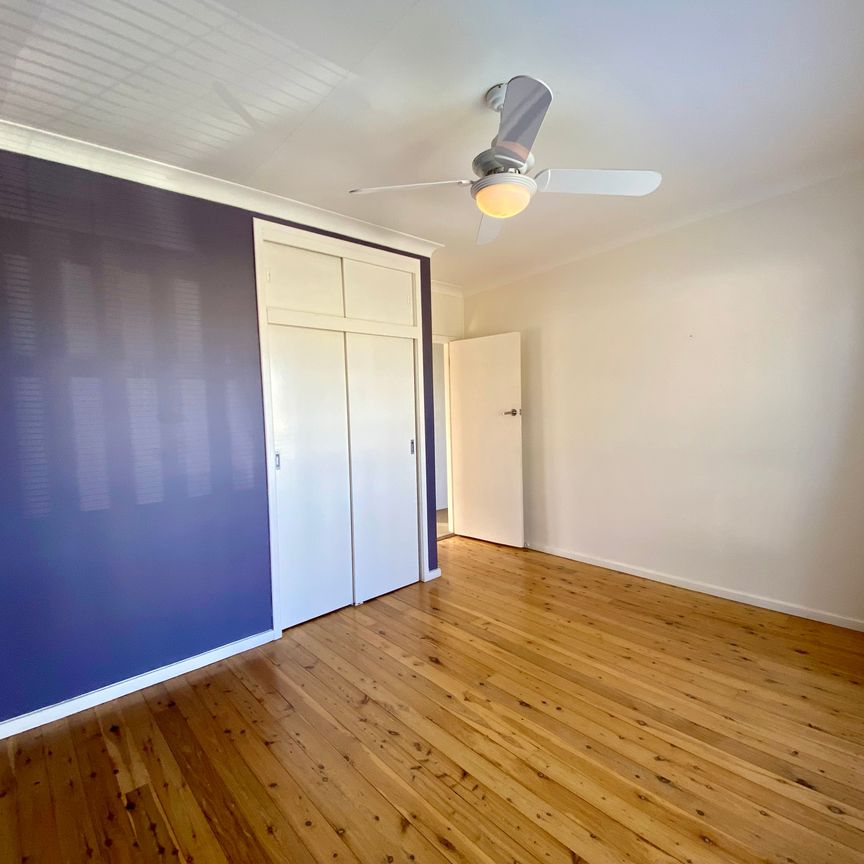 2 Bedroom - 1 Bathroom - Fishing and Affordable Living - Photo 1