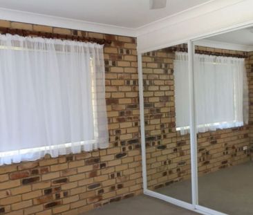 FOUR BEDROOM LOW SET BRICK WITH SIDE ACCESS AND ROOM FOR BOAT OR CA... - Photo 4