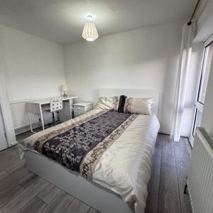 1 bedroom house to rent - Photo 2